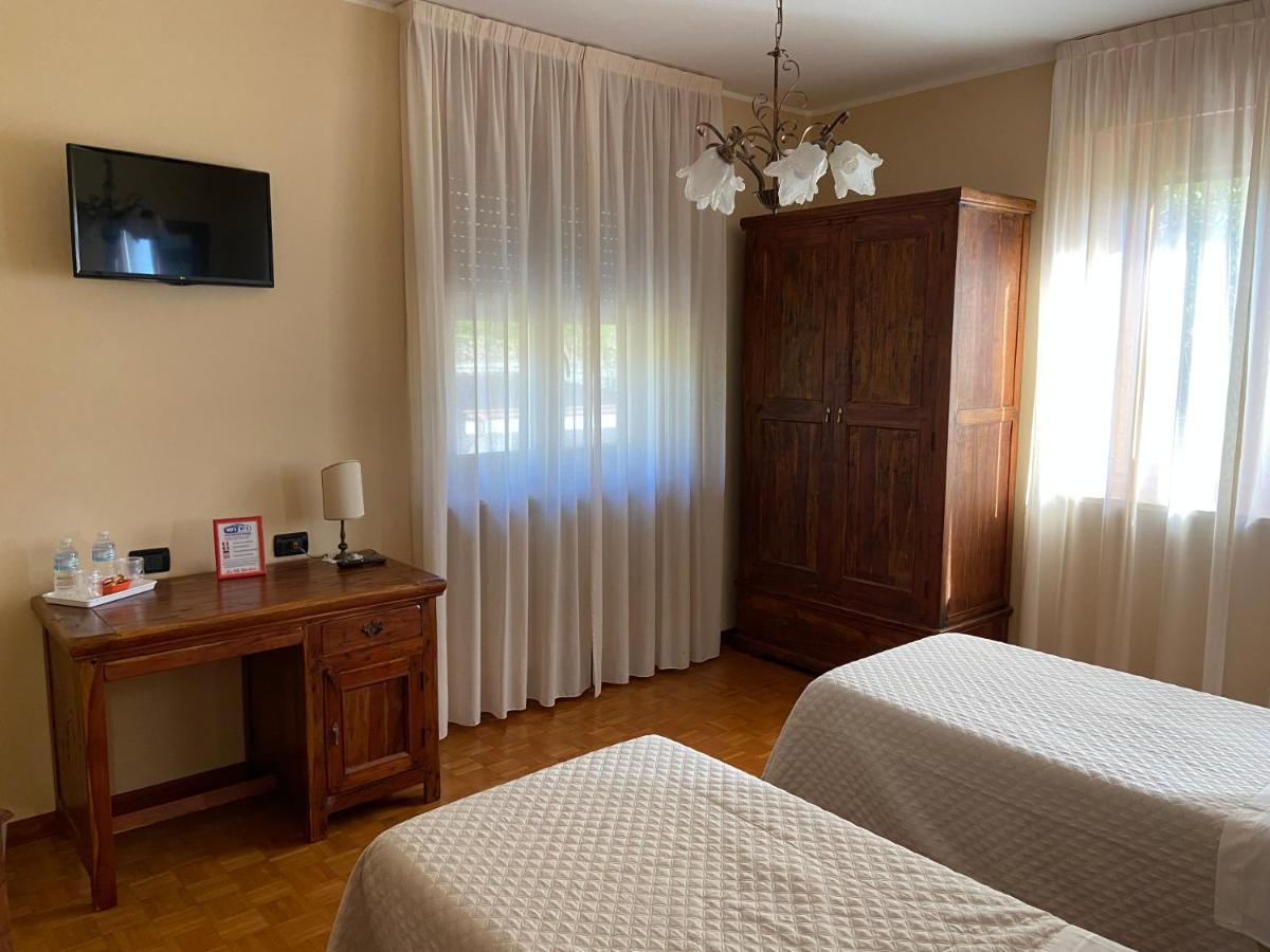 Bed and Breakfast La Via del Sole Susa Esterno foto