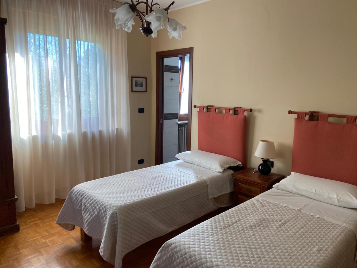 Bed and Breakfast La Via del Sole Susa Esterno foto