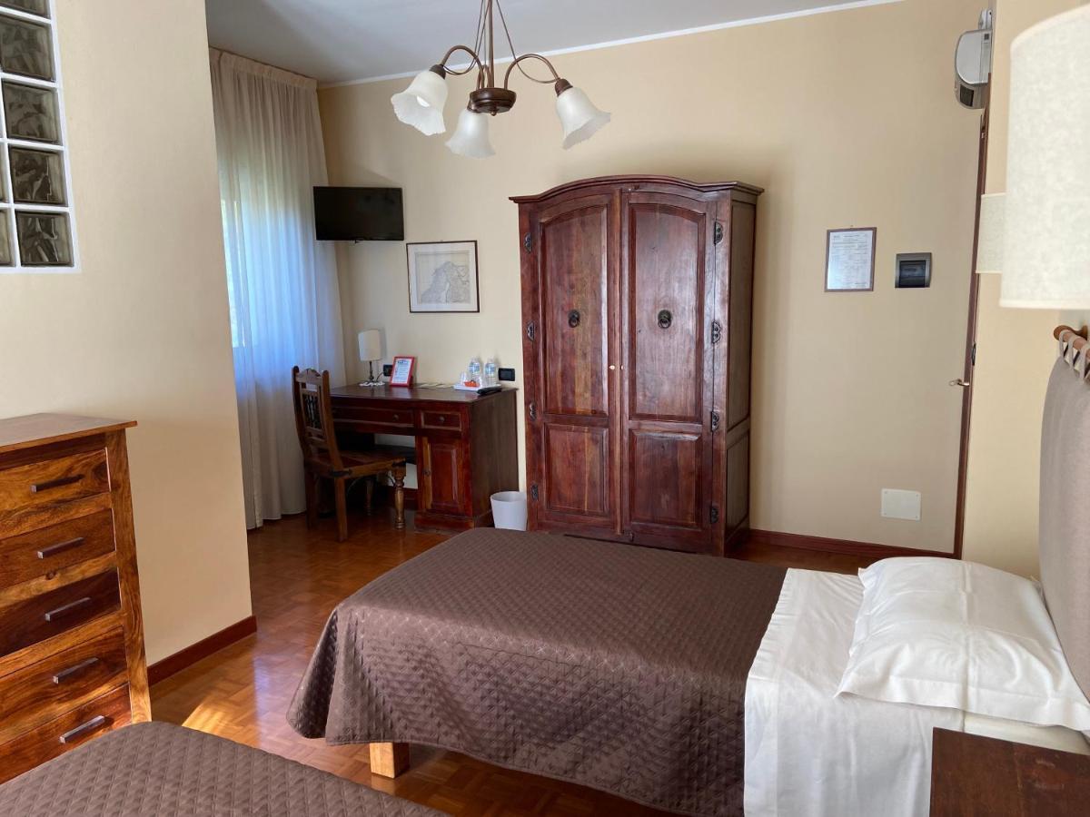 Bed and Breakfast La Via del Sole Susa Esterno foto