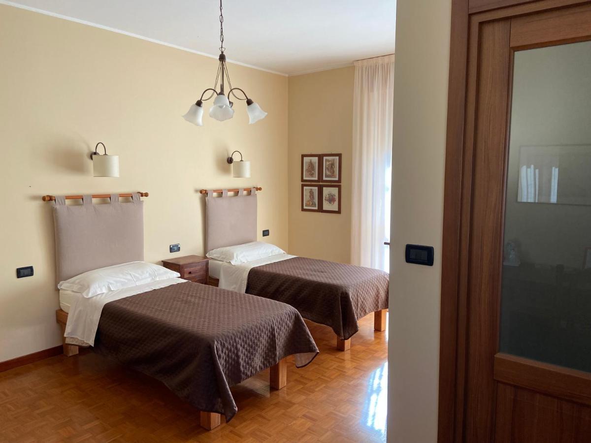 Bed and Breakfast La Via del Sole Susa Esterno foto