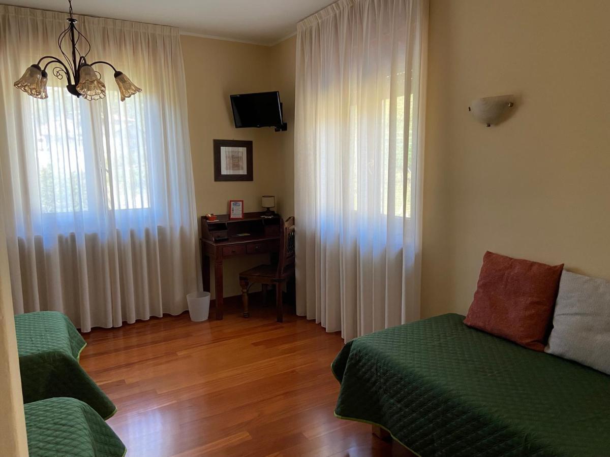 Bed and Breakfast La Via del Sole Susa Esterno foto