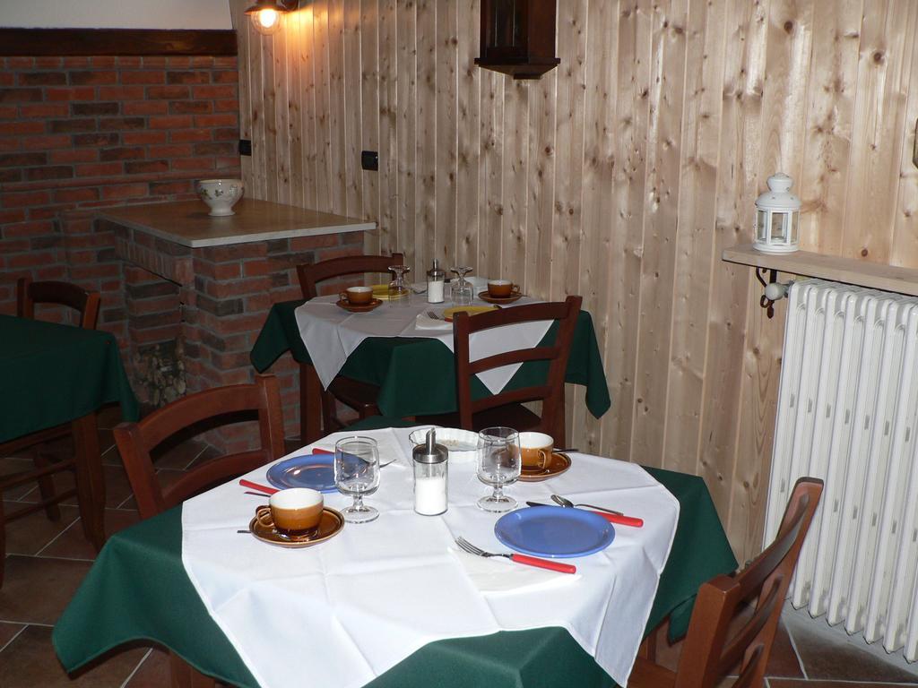 Bed and Breakfast La Via del Sole Susa Esterno foto