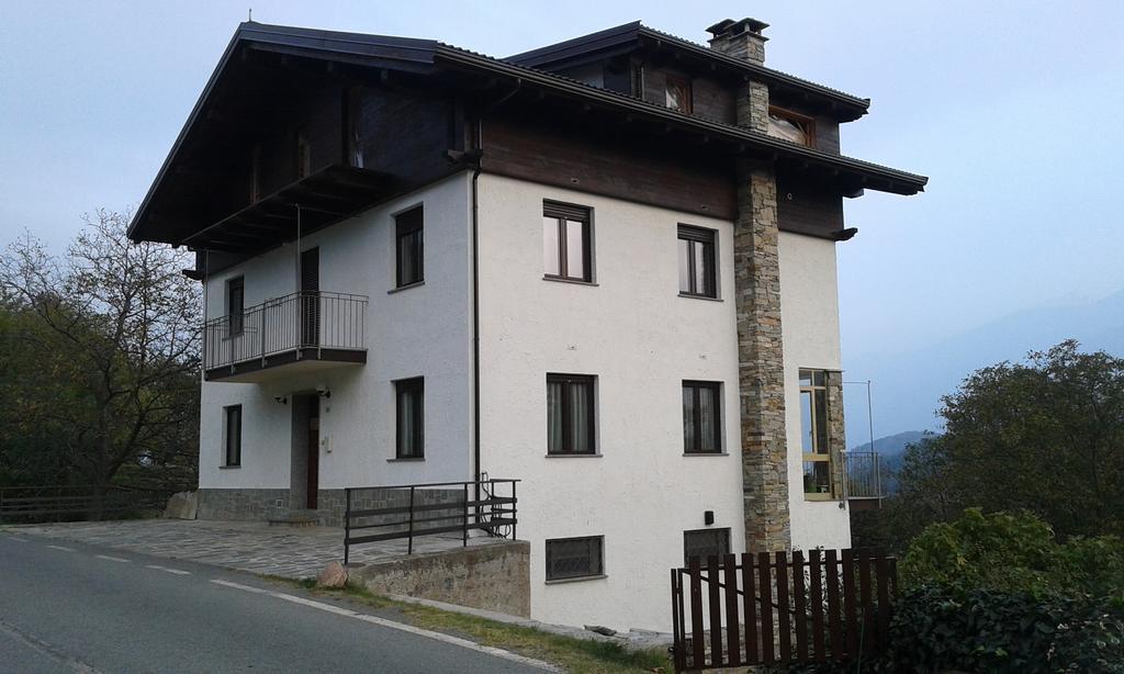 Bed and Breakfast La Via del Sole Susa Esterno foto