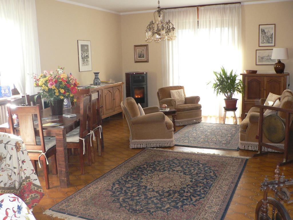 Bed and Breakfast La Via del Sole Susa Esterno foto