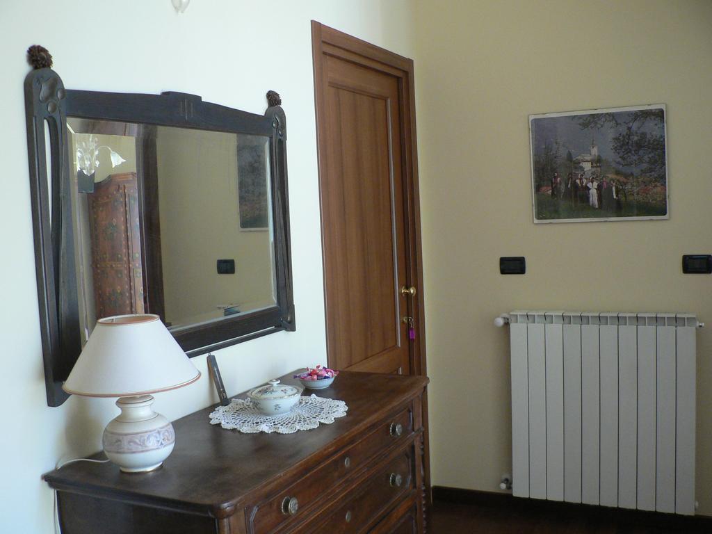 Bed and Breakfast La Via del Sole Susa Esterno foto