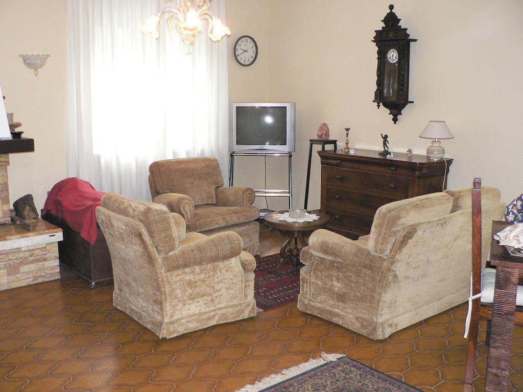 Bed and Breakfast La Via del Sole Susa Esterno foto
